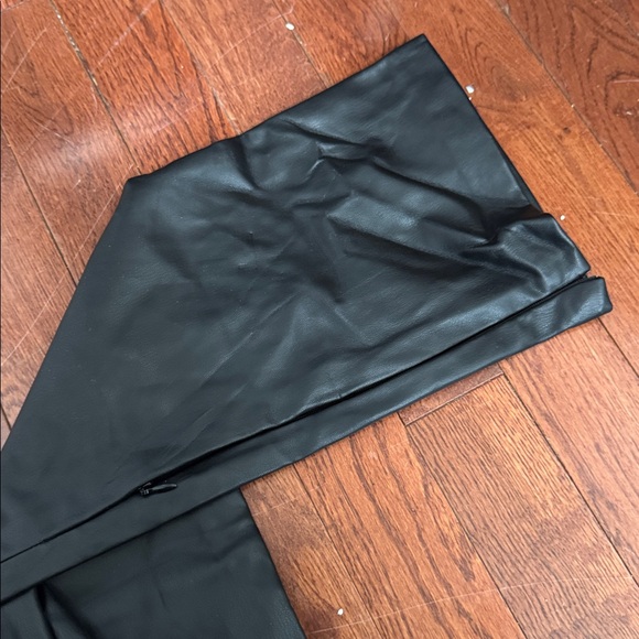 Zara Faux leather pants - Picture 4 of 4